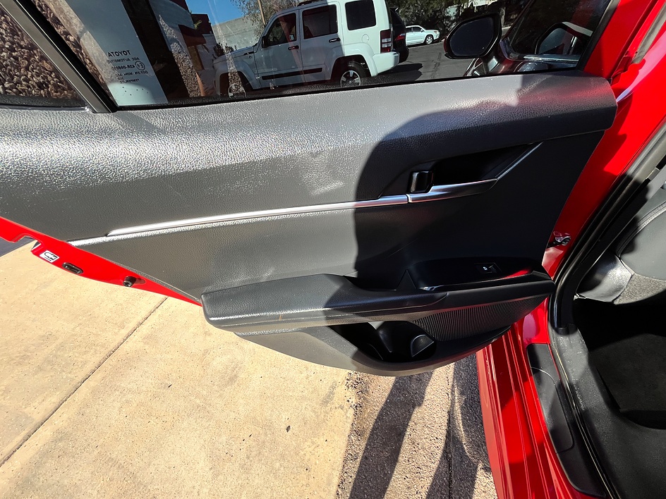 2019 Toyota Camry SE - Photo 12