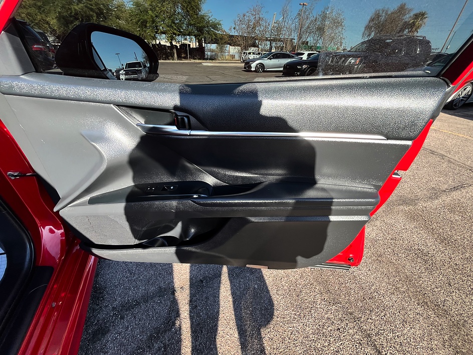 2019 Toyota Camry SE - Photo 15