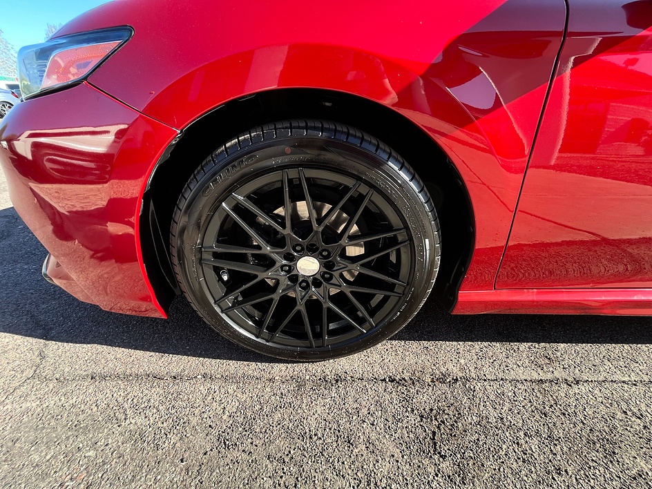 2019 Toyota Camry SE - Photo 18