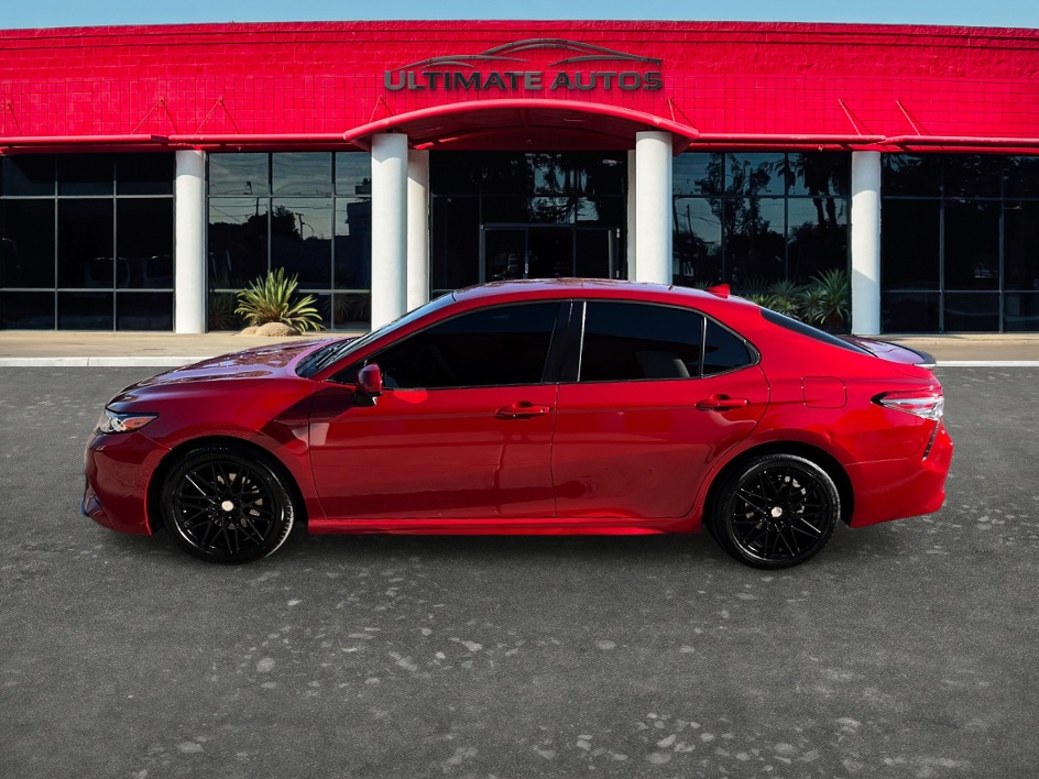 2019 Toyota Camry SE - Photo 7