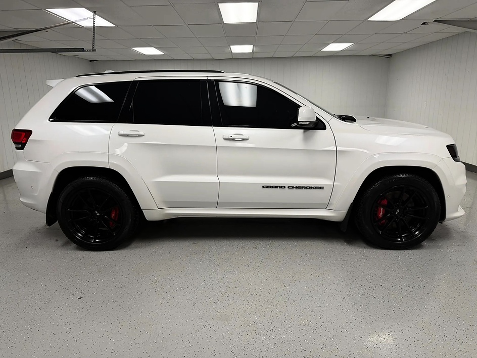 2017 Jeep Grand Cherokee SRT - Photo 16