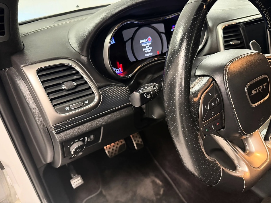 2017 Jeep Grand Cherokee SRT - Photo 13