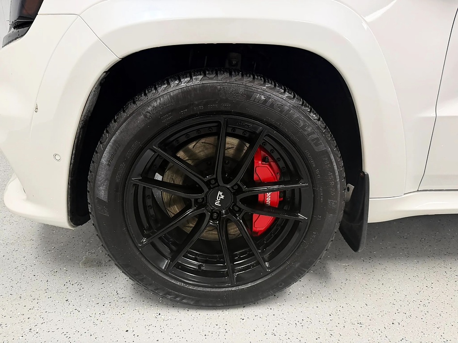 2017 Jeep Grand Cherokee SRT - Photo 14
