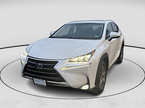 2015 Lexus NX 300h's photo