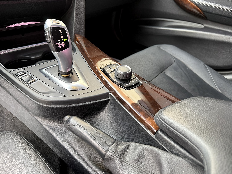 2015 BMW 3 Series 328i - Photo 18
