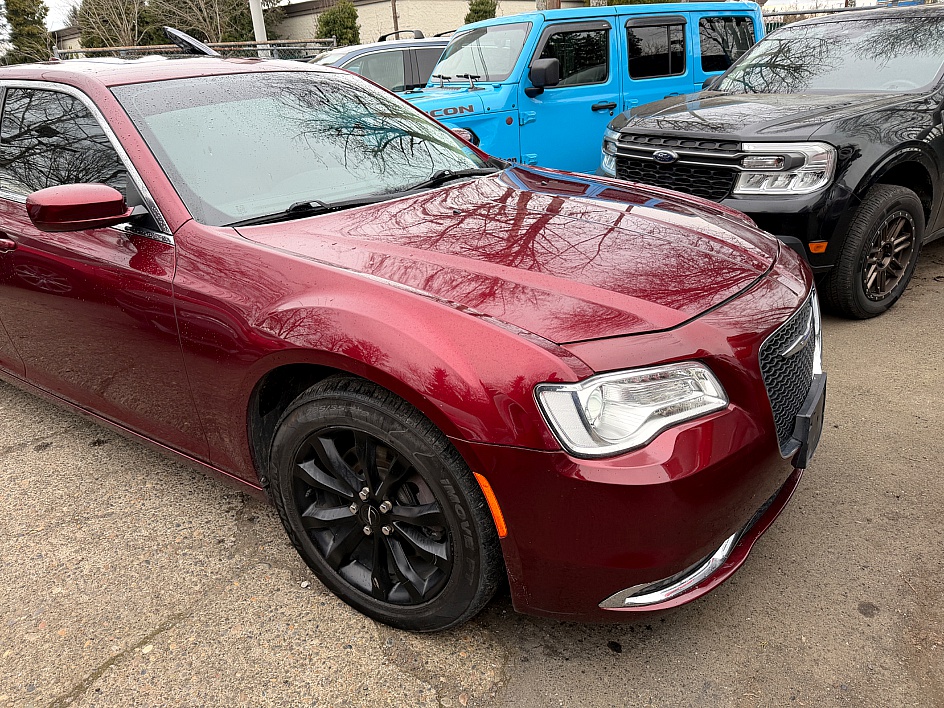2018 Chrysler 300 Touring