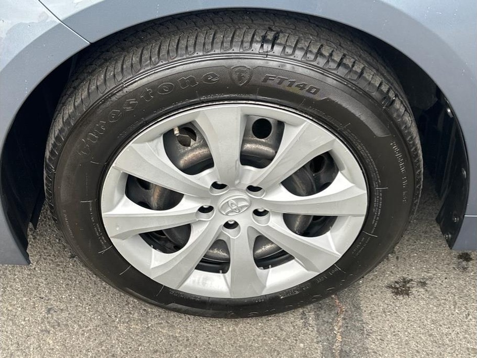 2021 Toyota Corolla LE - Photo 24