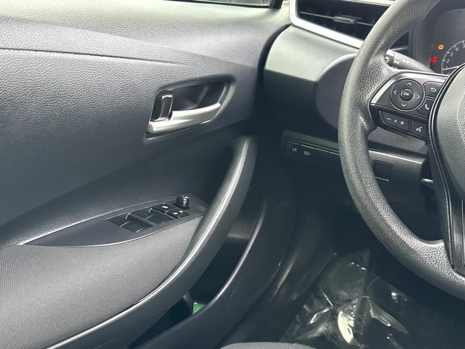 2021 Toyota Corolla LE - Photo 16