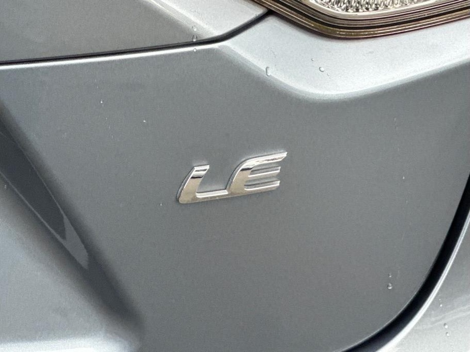 2021 Toyota Corolla LE - Photo 21