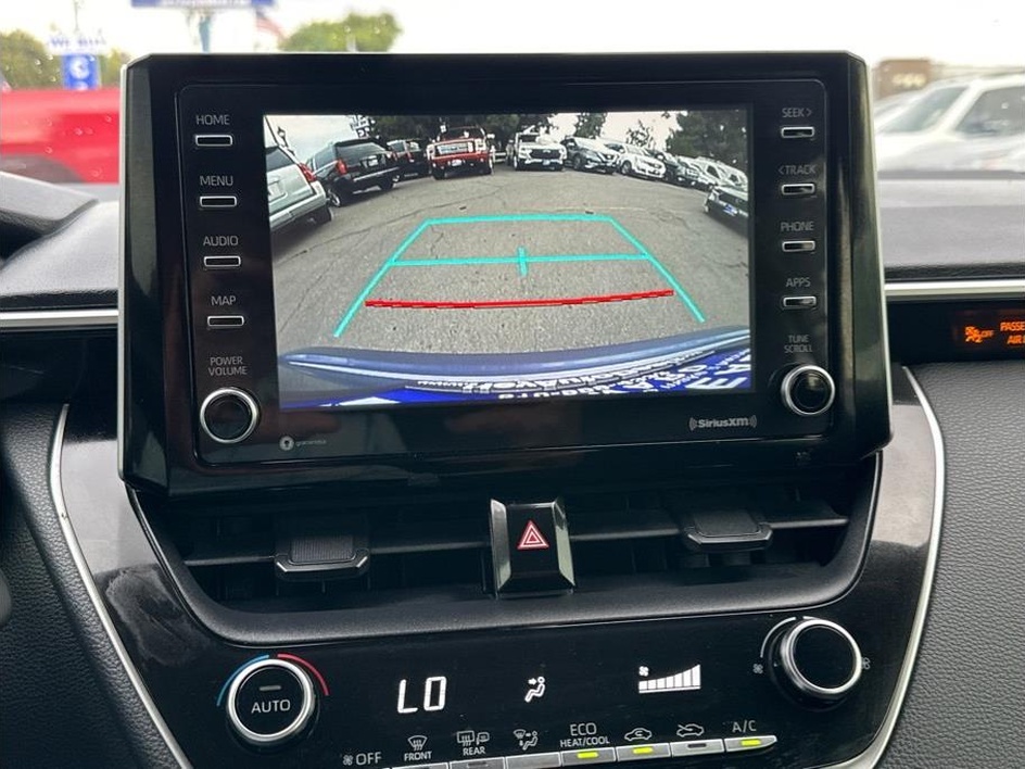 2021 Toyota Corolla LE - Photo 18
