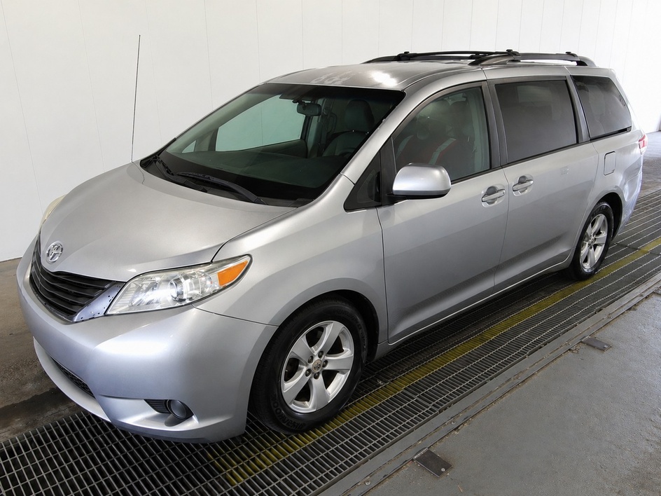 2012 Toyota Sienna