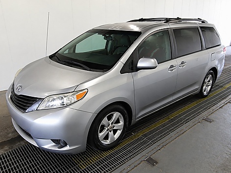 2012 Toyota Sienna LE
