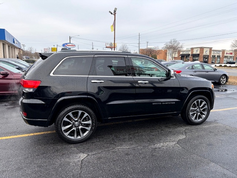 2018 Jeep Grand Cherokee Overland - Photo 12