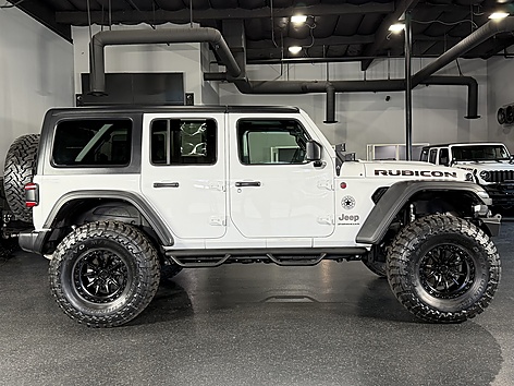 2025 Jeep Wrangler Rubicon's photo