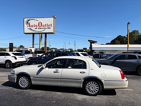 2005 Lincoln Town Car