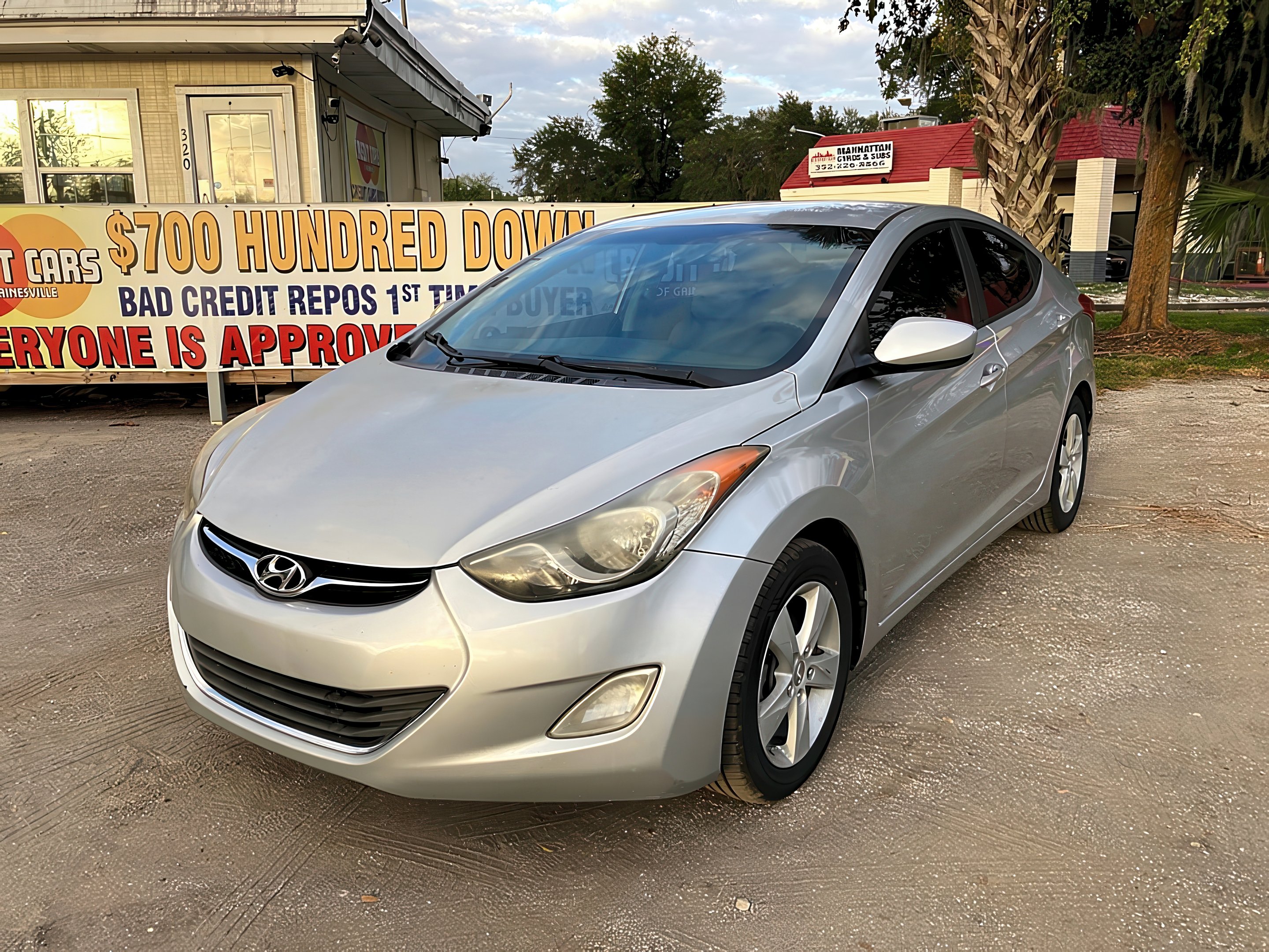 2013 Hyundai Elantra GLS's photo