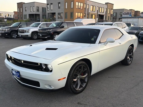 2017 Dodge Challenger SXT Plus