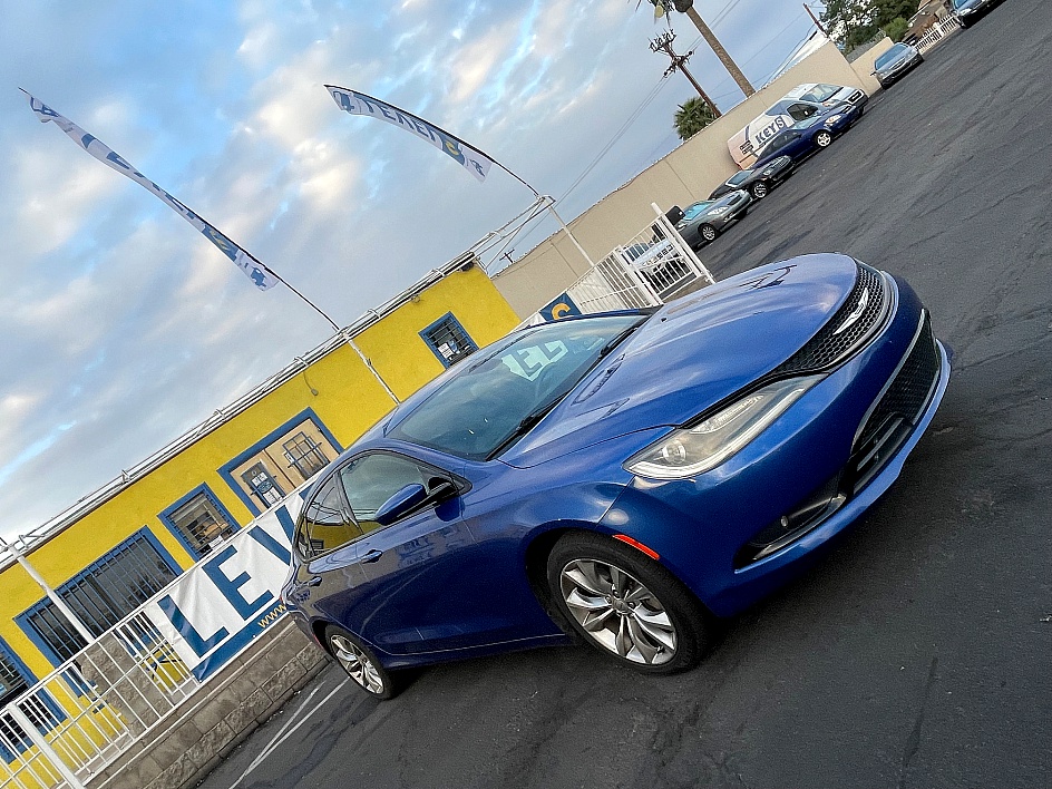 2015 Chrysler 200 S