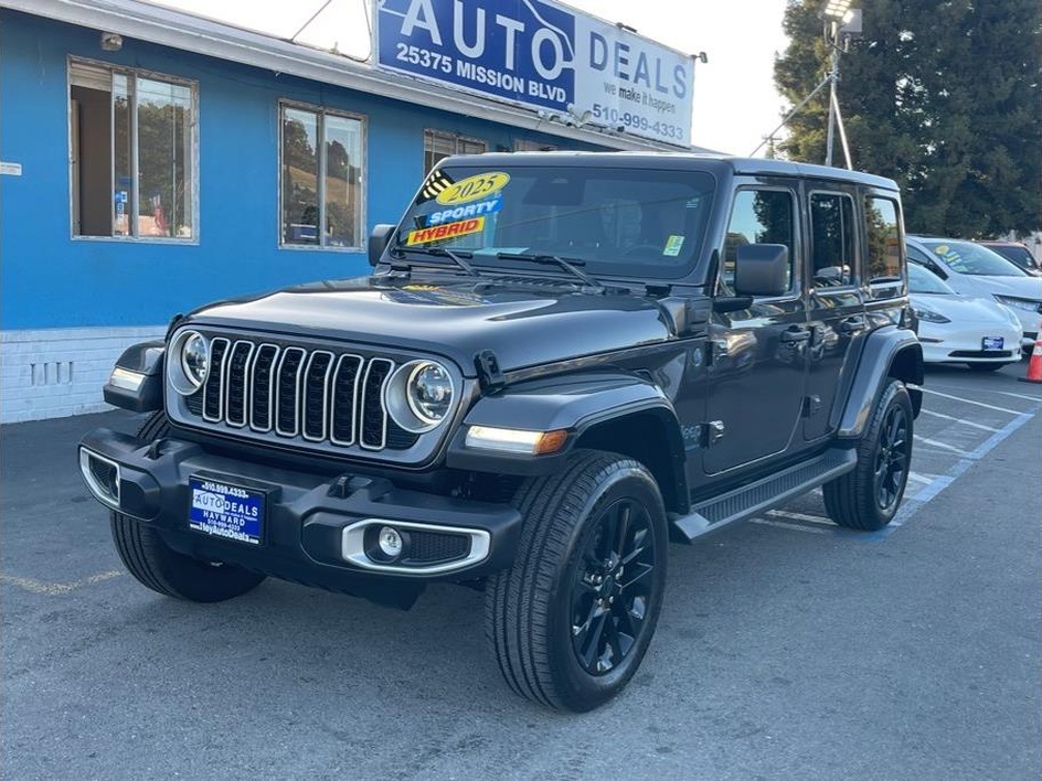 2025 Jeep Wrangler 4xe Sahara 4XE's photo