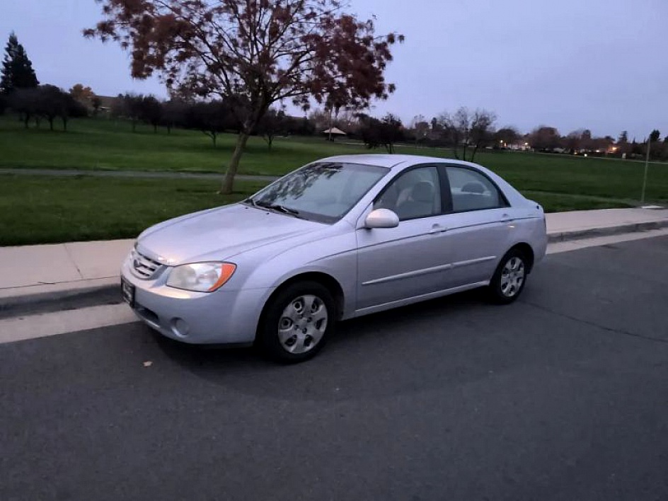 2004 Kia Spectra EX