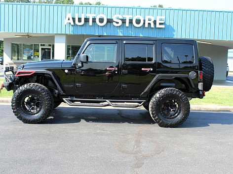 2018 Jeep Wrangler Unlimited Sahara's photo