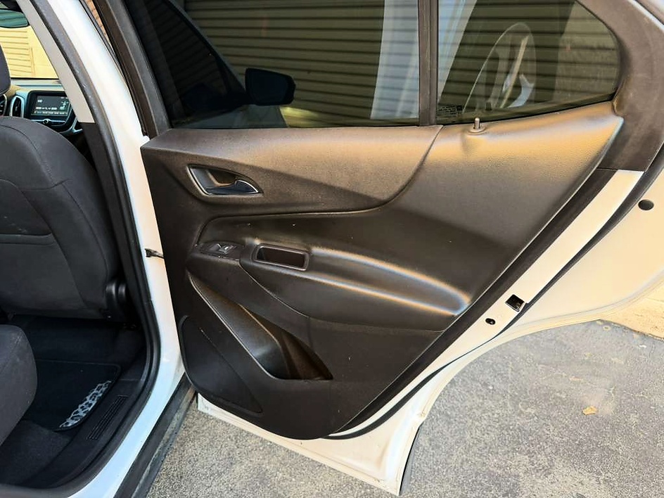 2018 Chevrolet Equinox LT - Photo 34