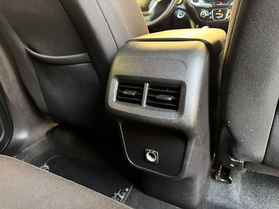 2018 Chevrolet Equinox LT - Photo 32