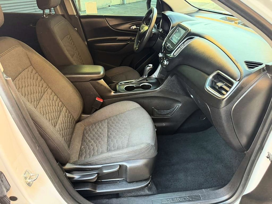2018 Chevrolet Equinox LT - Photo 10