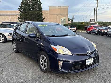 2015 Toyota Prius's photo