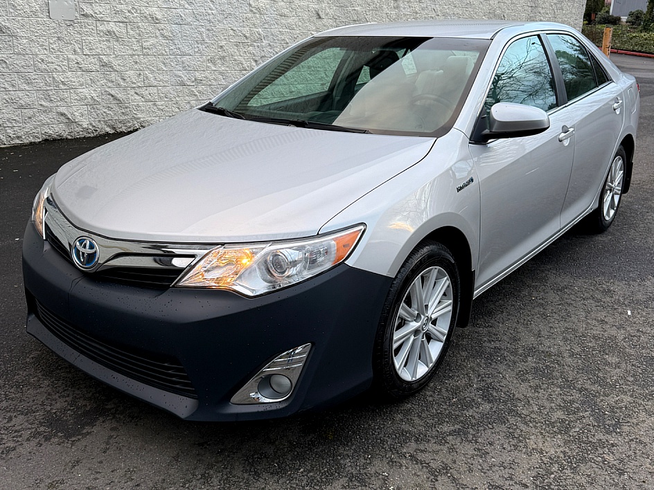 2014 Toyota Camry XLE Hybrid
