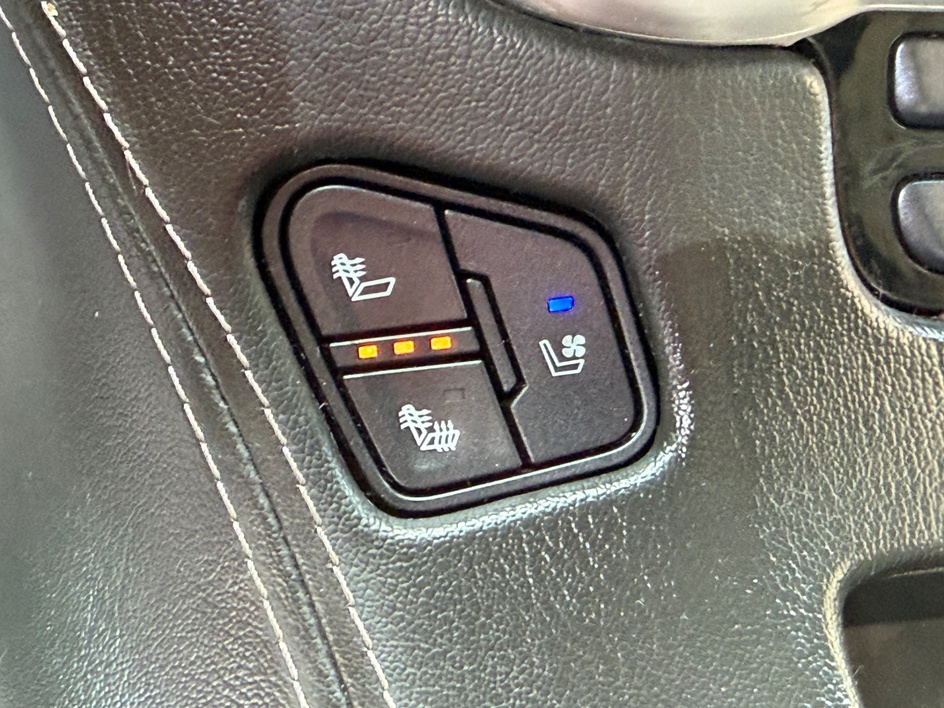 2017 GMC Yukon SLT - Photo 35