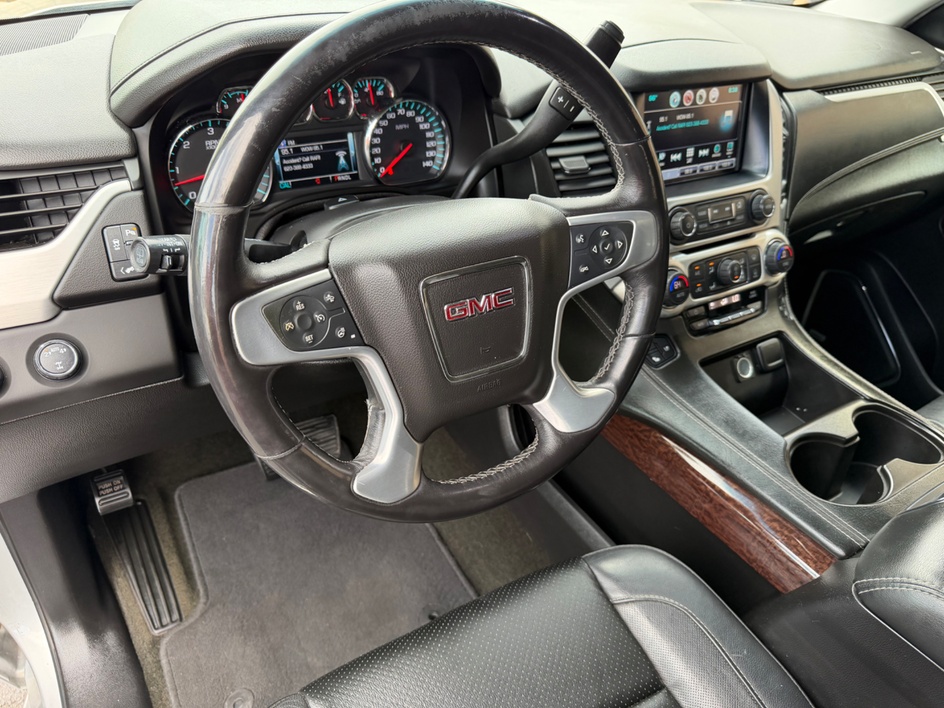 2017 GMC Yukon SLT - Photo 18