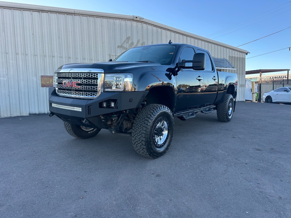 2013 GMC Sierra 4WD Crew Cab Standard Box's photo