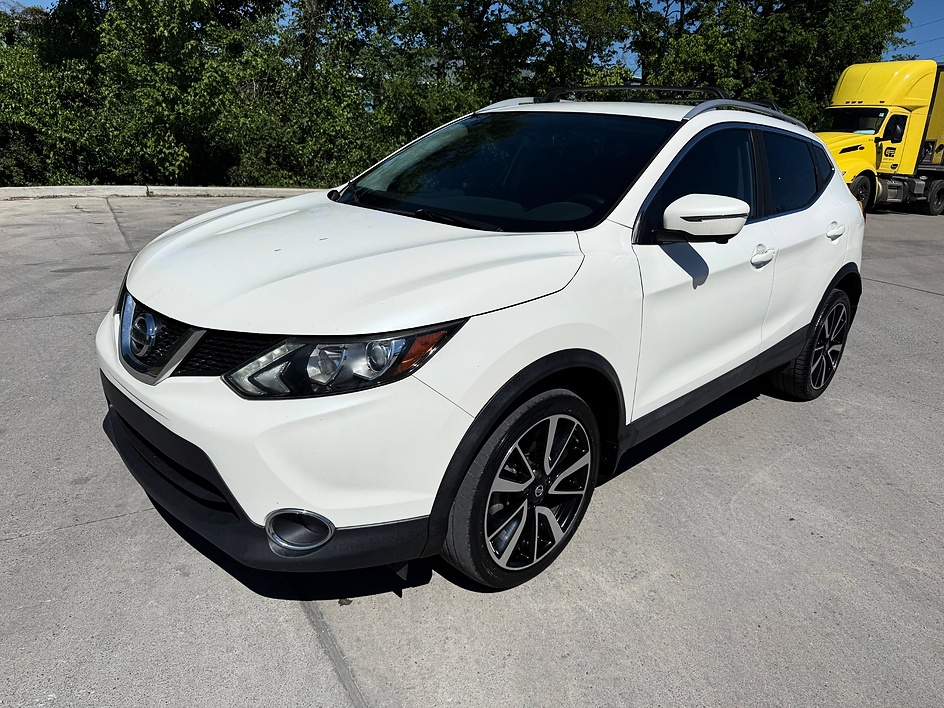 2017 Nissan Rogue Sport SL FWD's photo