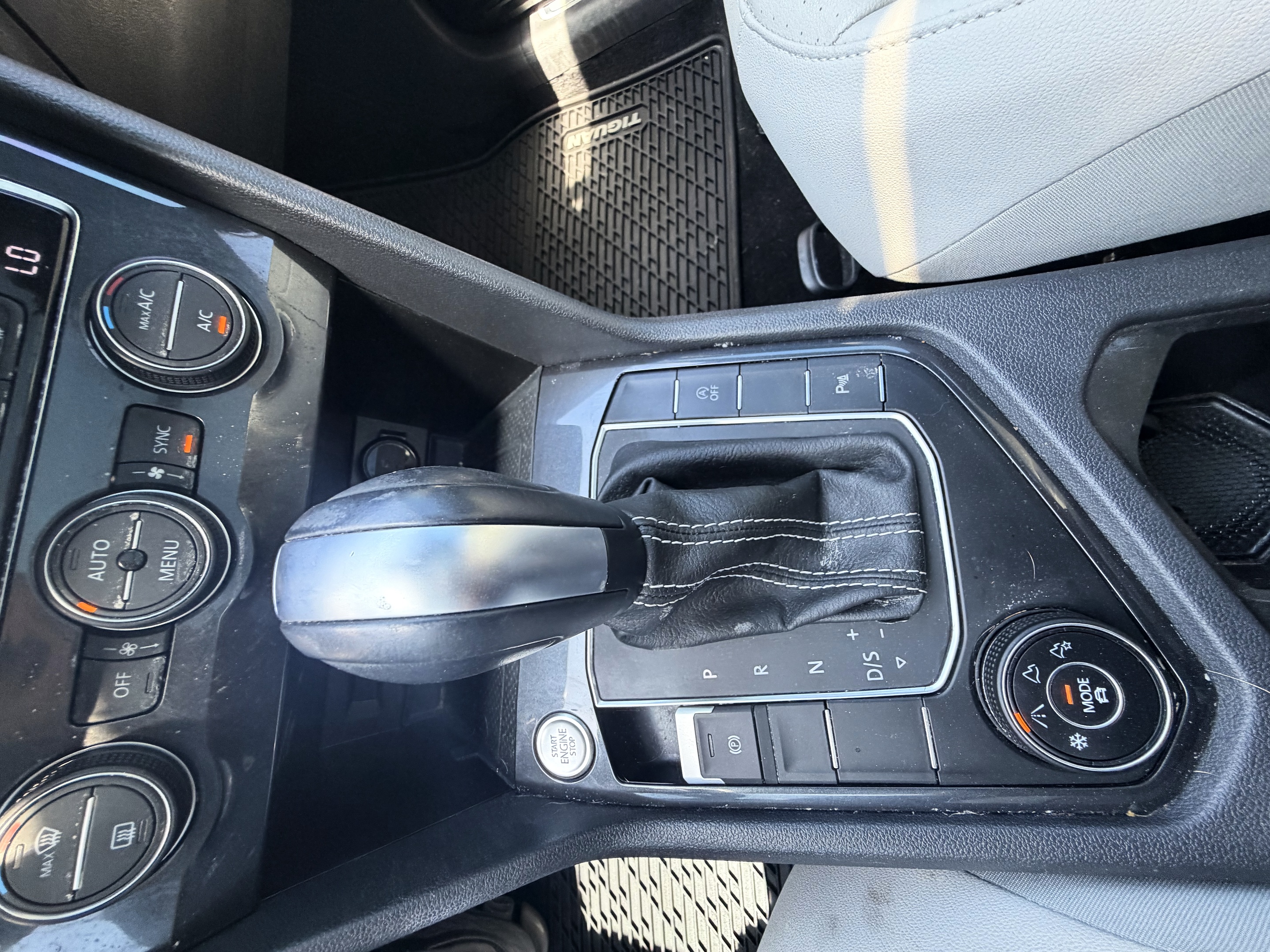 2021 Volkswagen Tiguan SE R-LINE BLACK - Photo 24