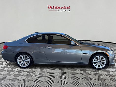 2011 BMW 3 Series 328i's photo