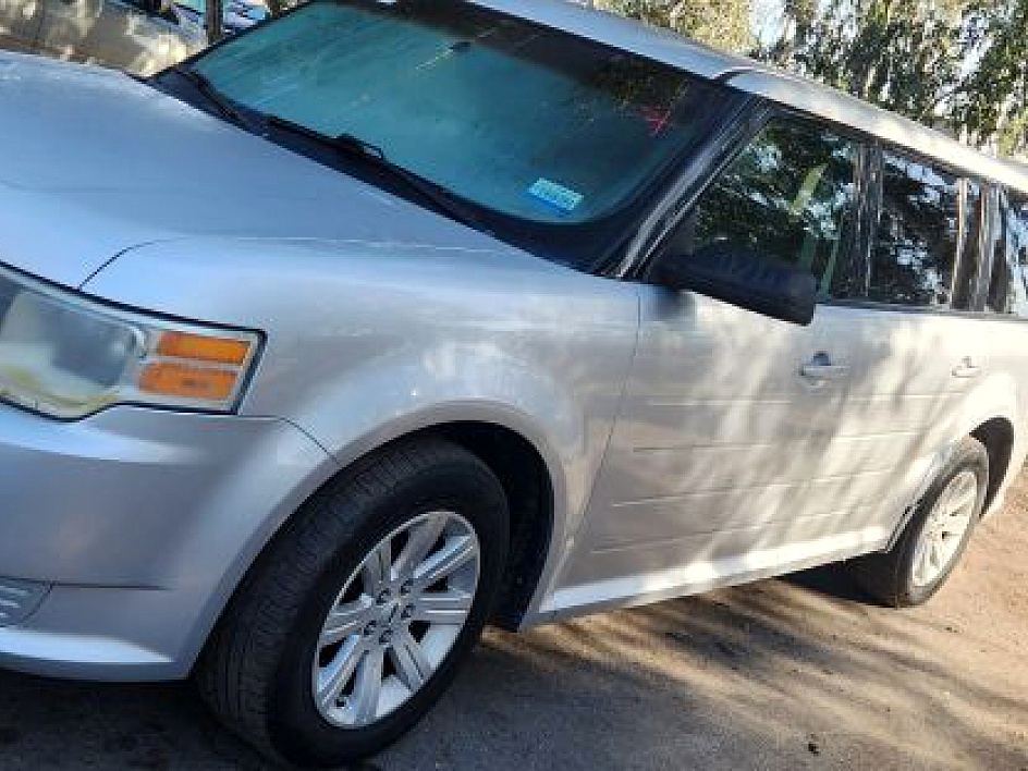 2010 Ford Flex SE
