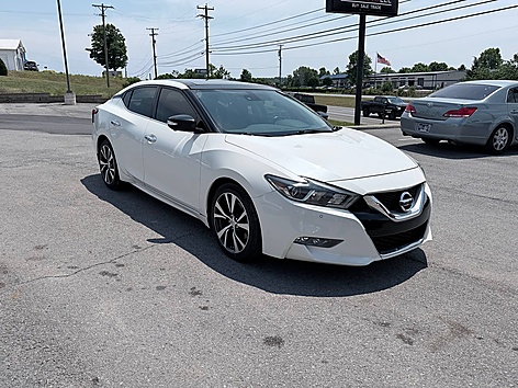 2017 Nissan Maxima Platinum's photo