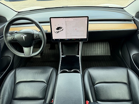 2020 Tesla Model 3 Rear-Wheel Drive's photo