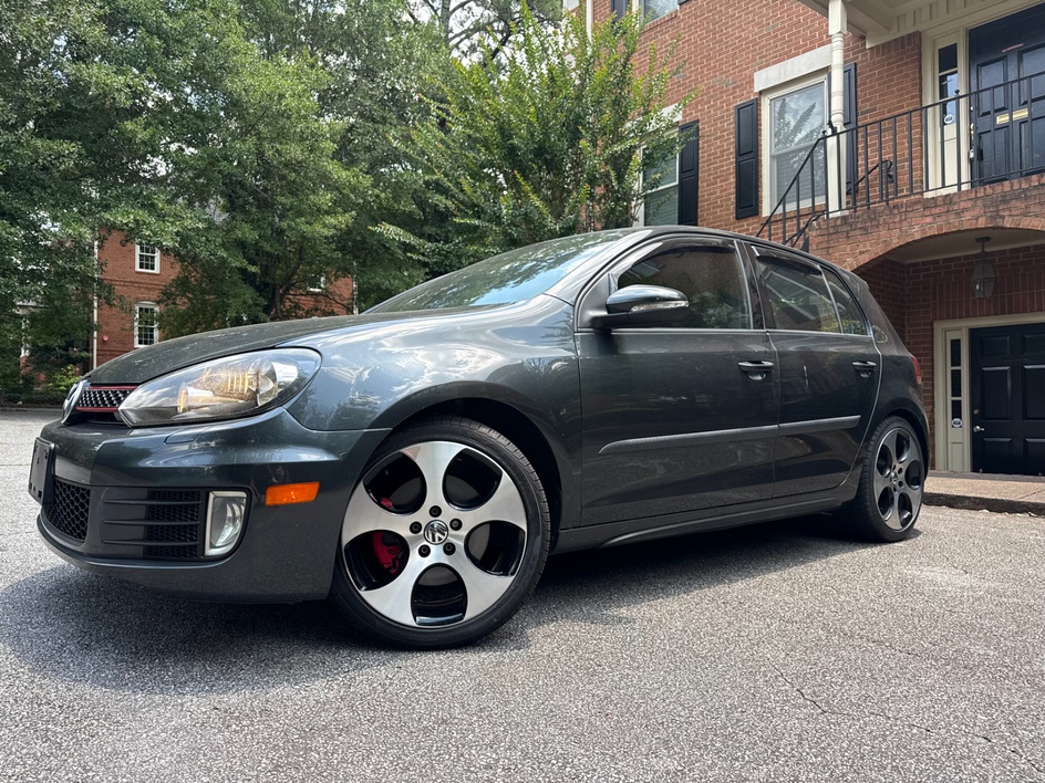 2011 Volkswagen Golf GTI Sunroof DSG's photo