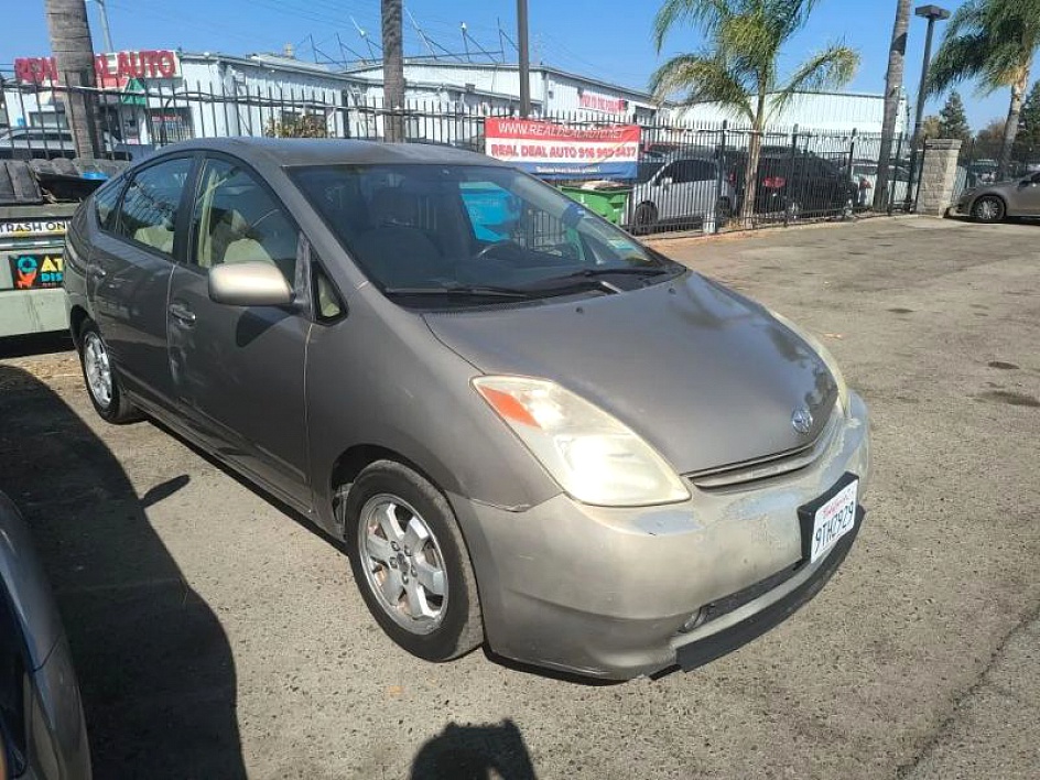 2005 Toyota Prius Hybrid's photo