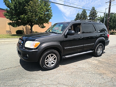 2005 Toyota Sequoia's photo