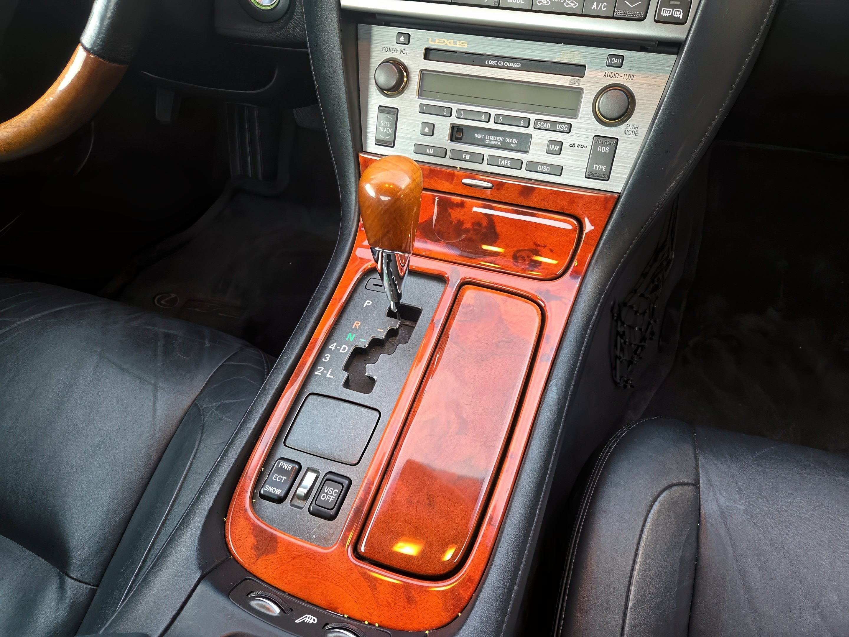 2002 Lexus SC 430 - Photo 16