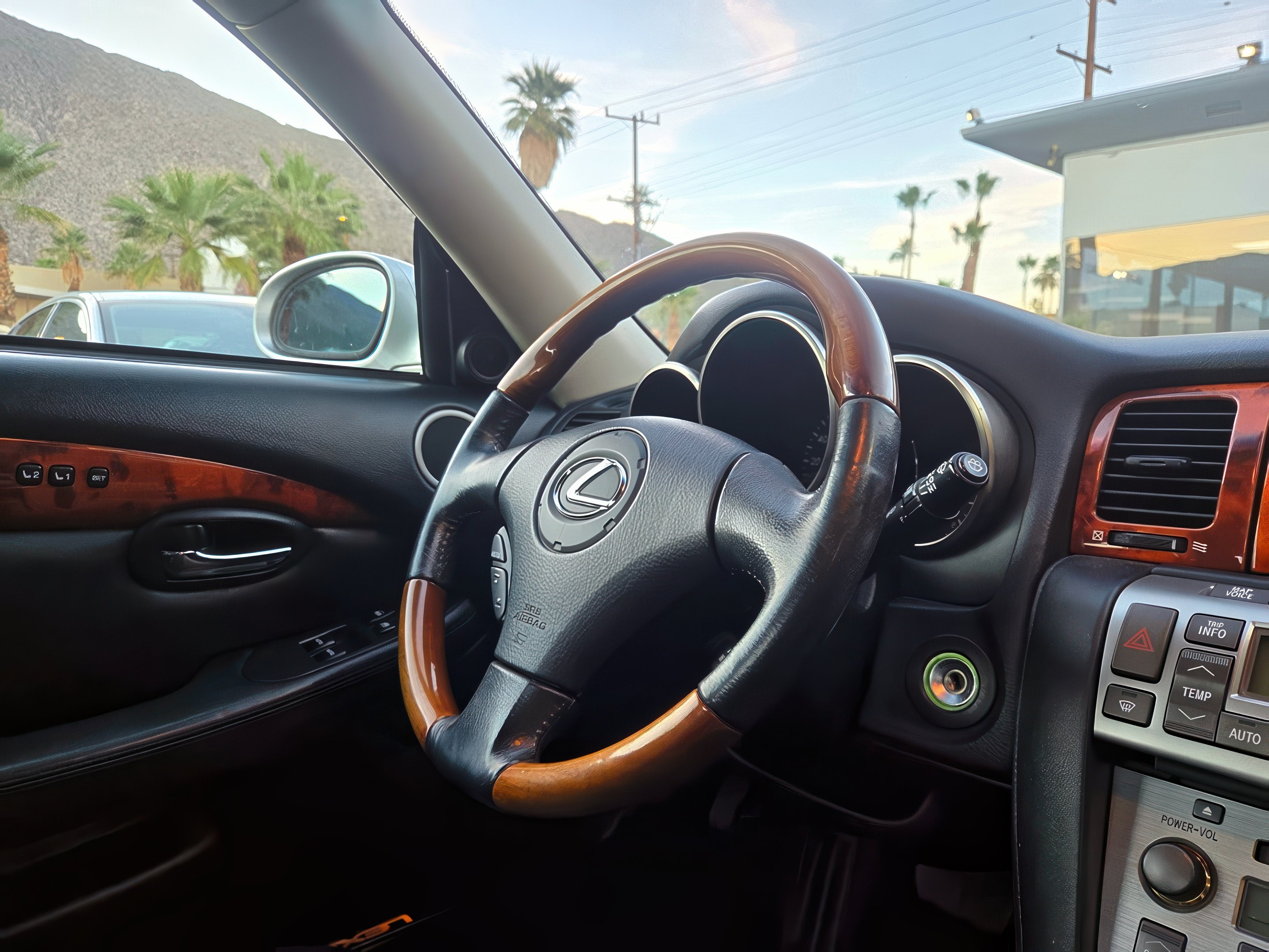 2002 Lexus SC 430 - Photo 18