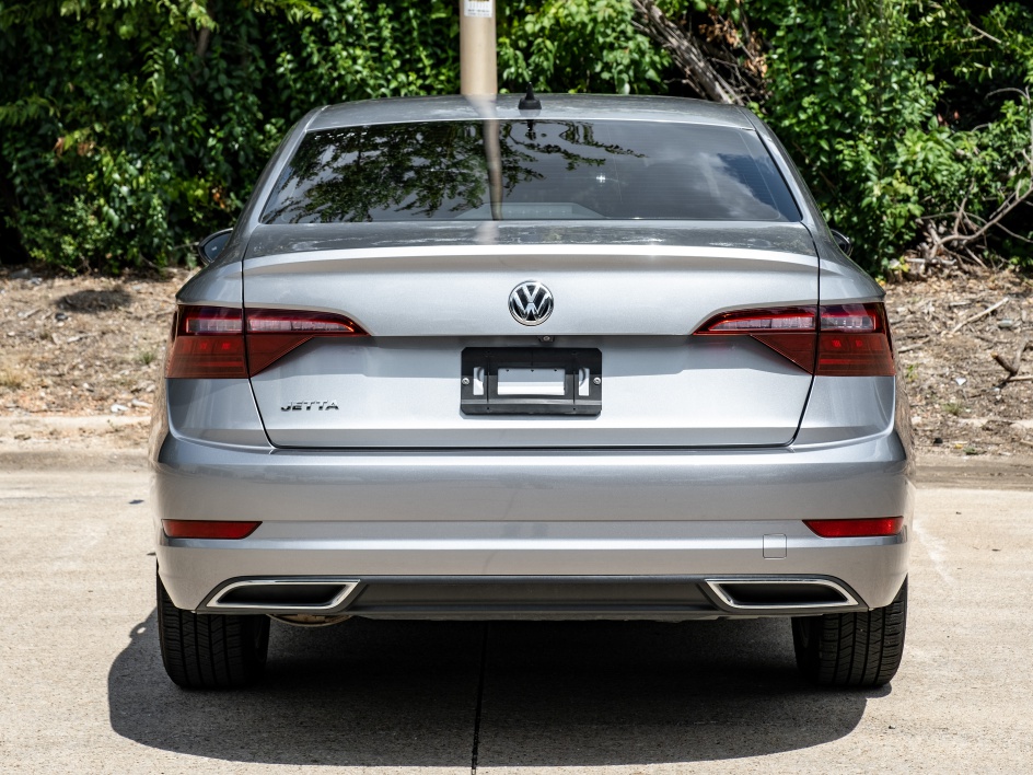 2020 Volkswagen Jetta R-Line photo 9