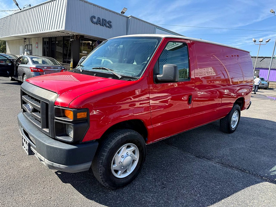 2011 Ford E-Series Econoline Van Commercial
