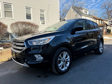 2019 Ford Escape SE's photo