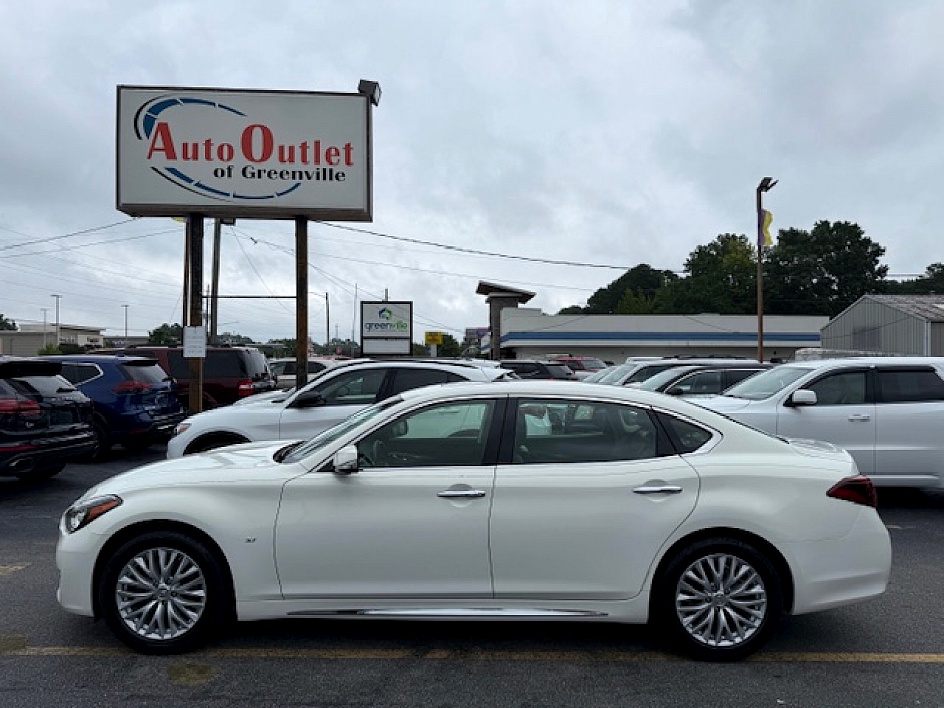 2015 INFINITI Q70L 3.7's photo