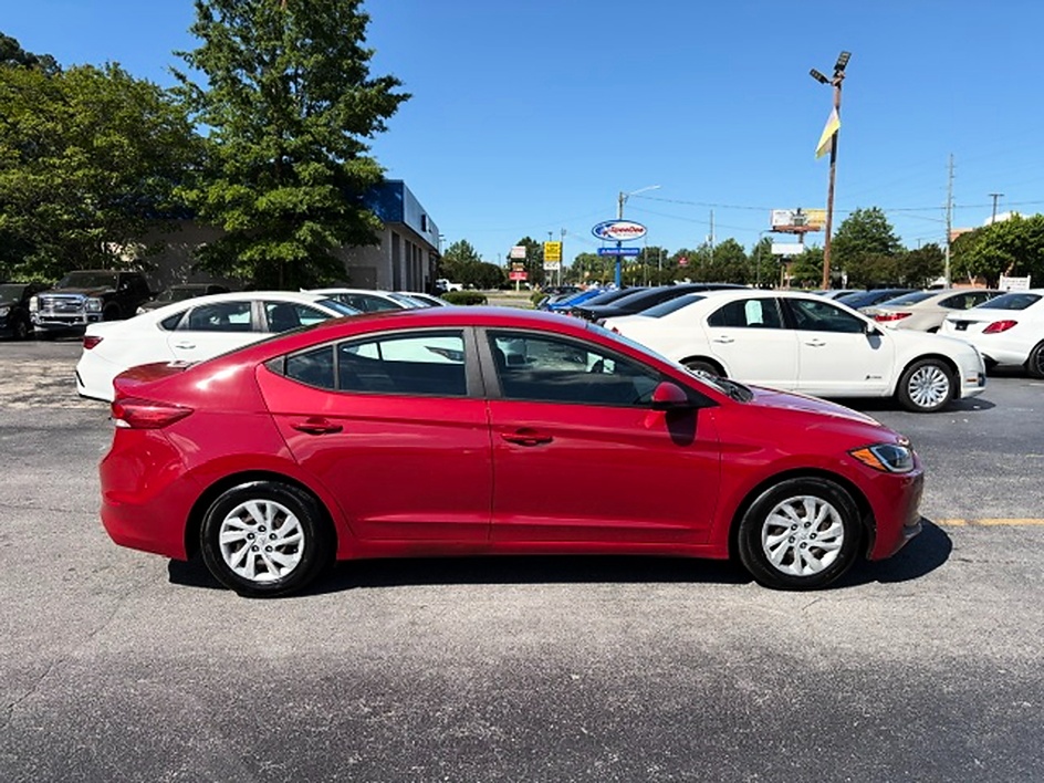 2017 Hyundai Elantra SE - Photo 9