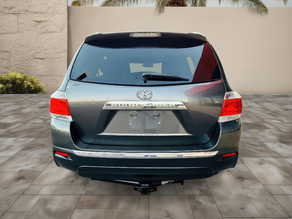 2013 Toyota Highlander Plus photo 18